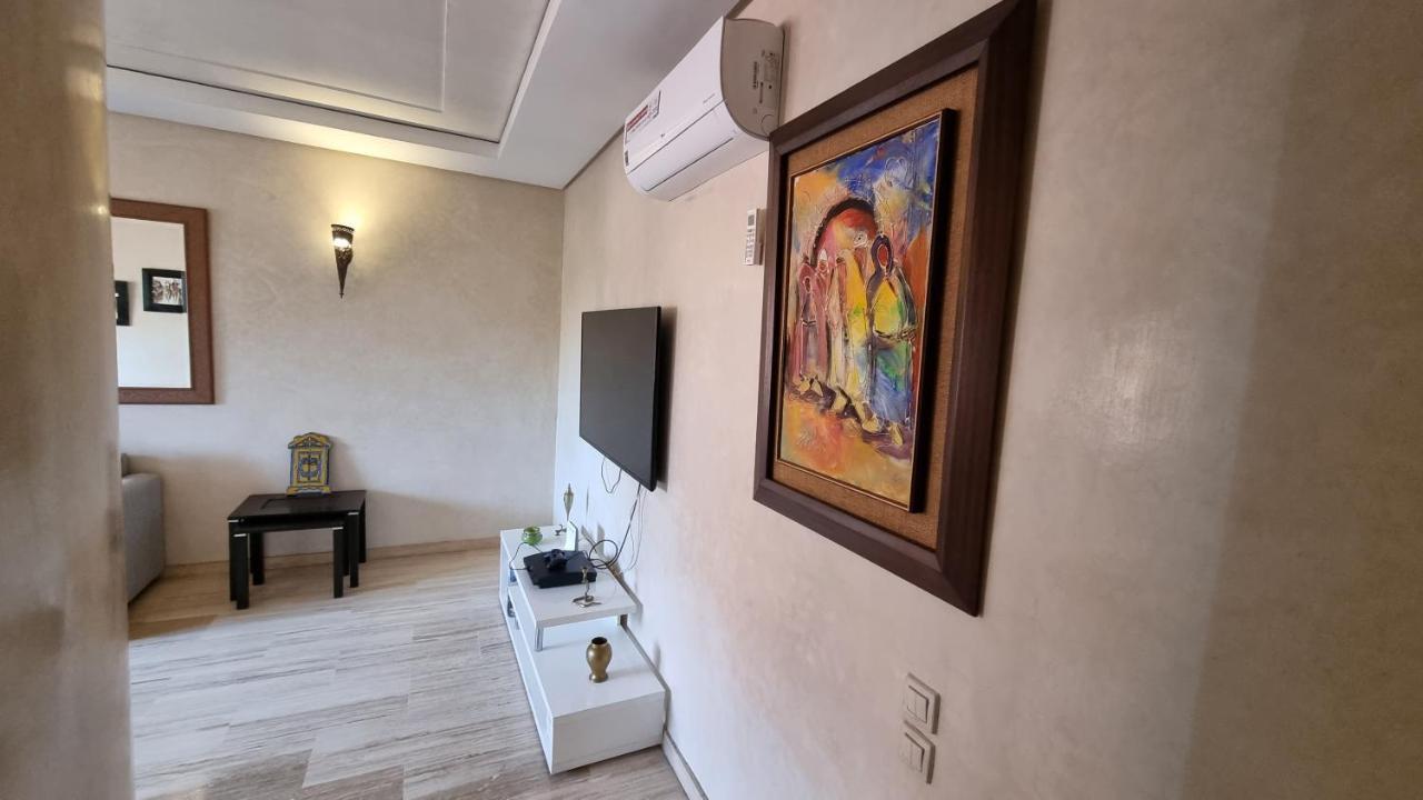 Superbe Appart Marrakech 2 Chambres Avec Piscine, En Plein Centre A 3Min De Guelliz, De La Gare Marrakesh Ngoại thất bức ảnh